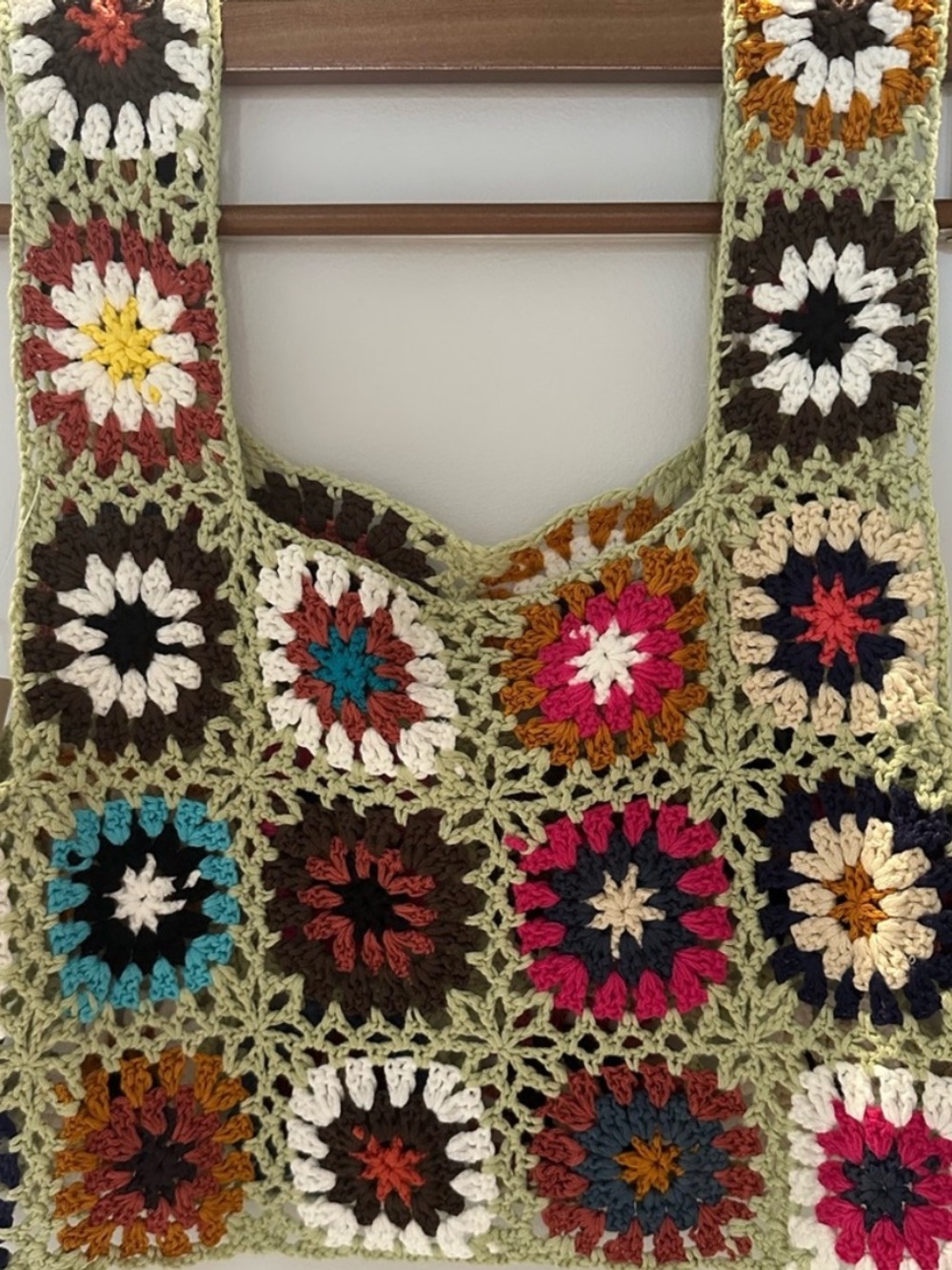 Crochet crop top - Picture 2 of 3